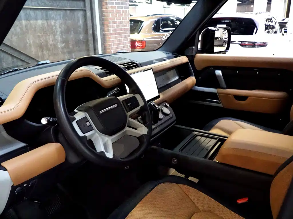 Land Rover Defender 2024 110 3.0T P400 Dark Special Edition