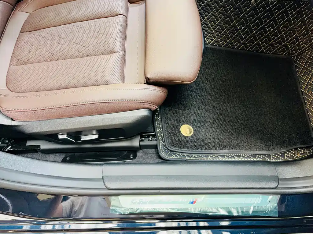 BMW 3 Series 2025 Model 330Li M Sport Nightshade Package