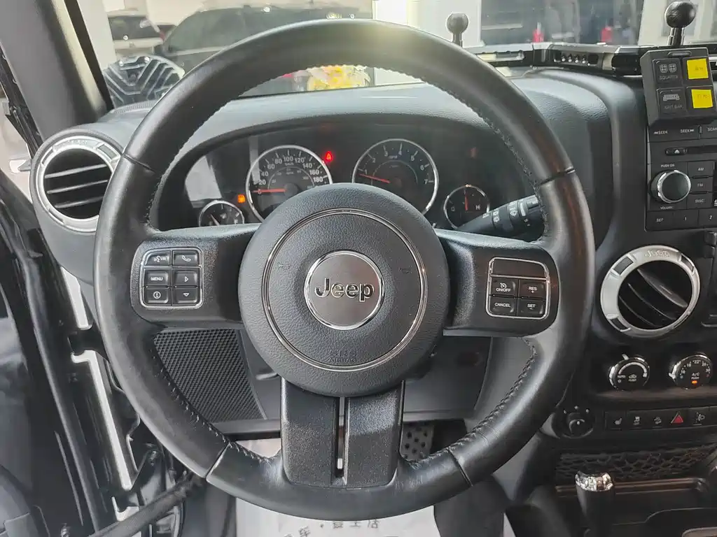 Jeep Wrangler 2017 3.6L Rubicon Four-Door Enjoyment Edition