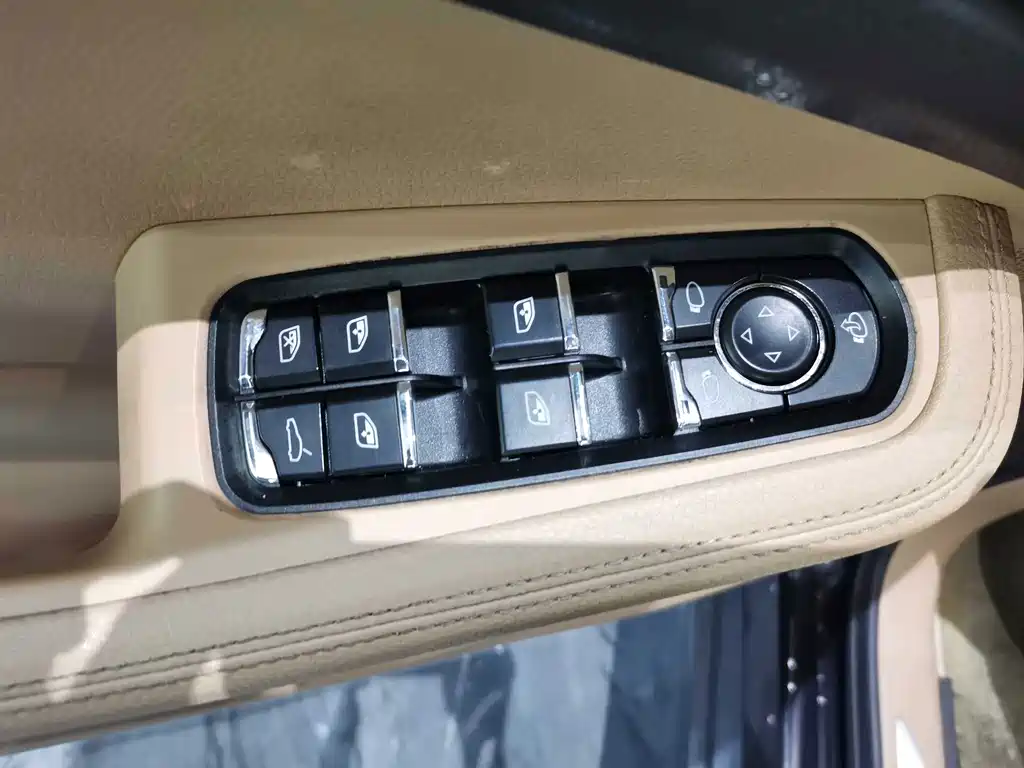 Macan 2.0T 2017 Model