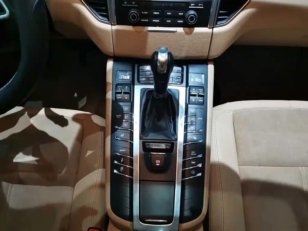 Macan 2.0T 2017 Model