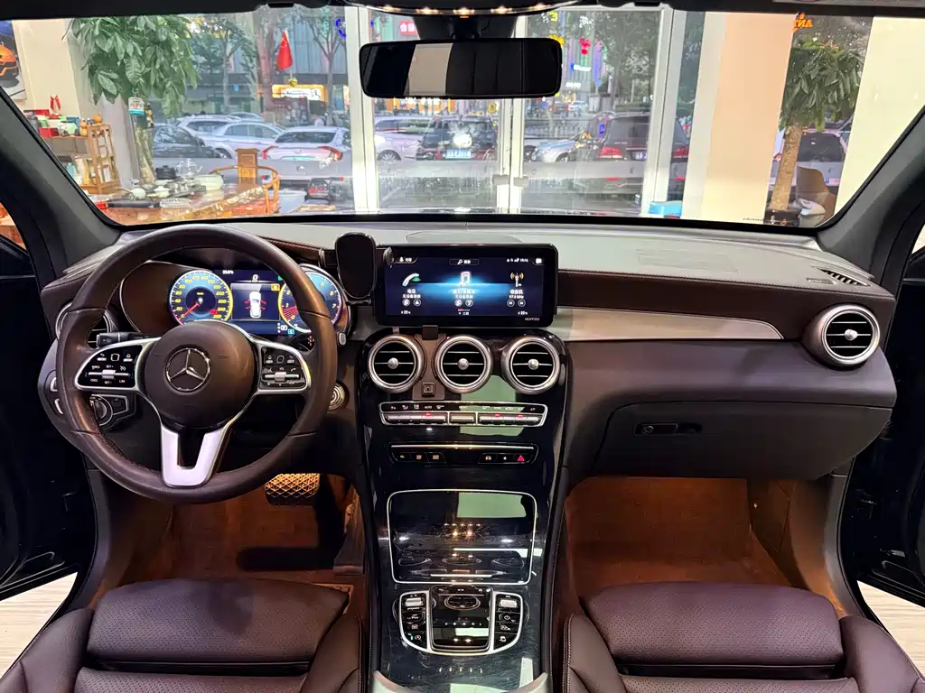 Mercedes-Benz GLC 2021 GLC 260 L 4MATIC Dynamic Edition