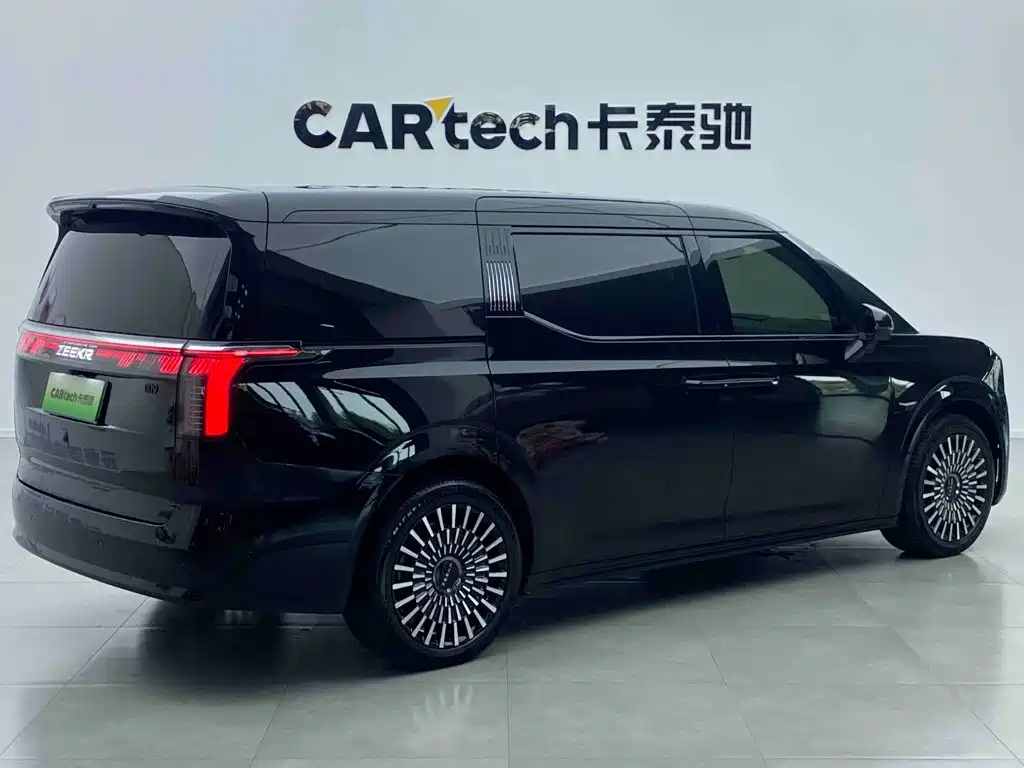 Jizhe 009 2024 7-seat Passage Edition Four-wheel Drive 140kWh