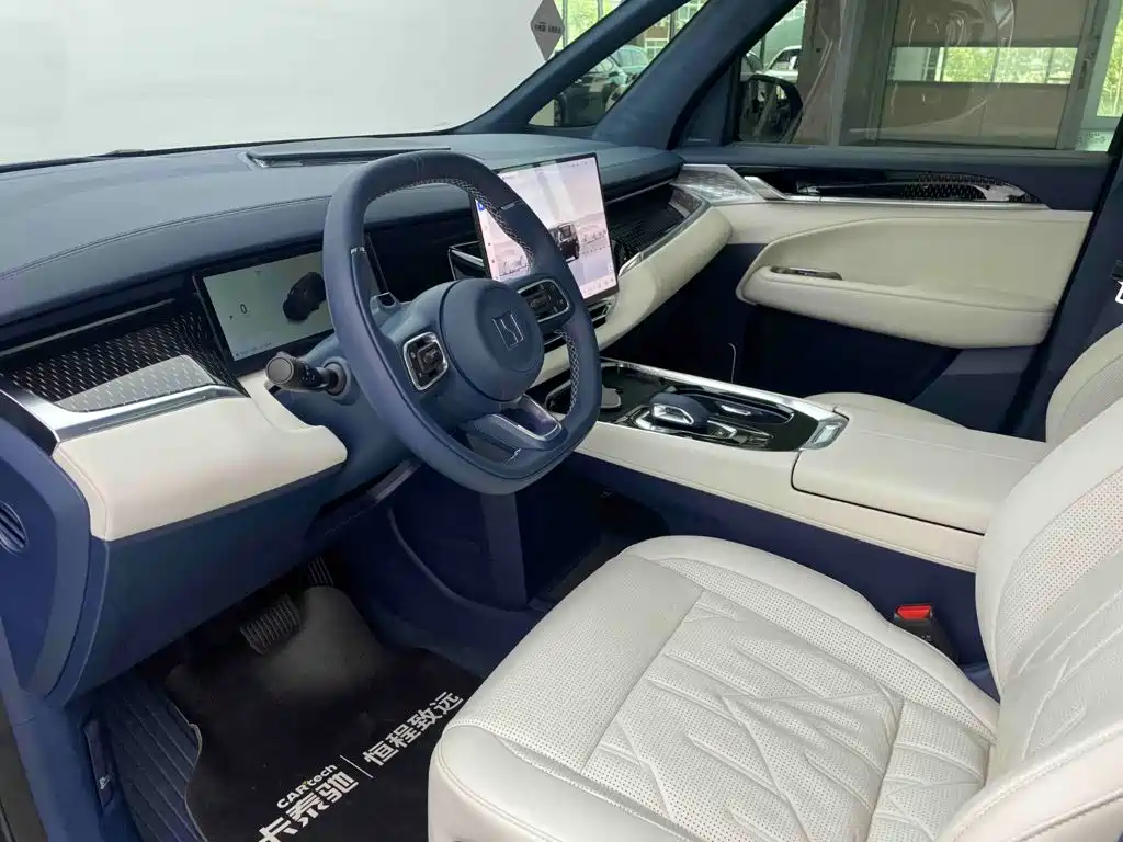 Jizhe 009 2024 7-seat Passage Edition Four-wheel Drive 140kWh