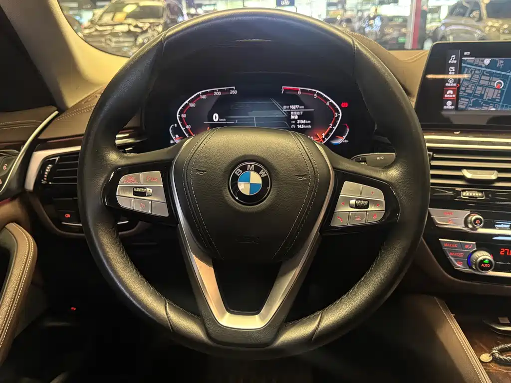 BMW 5 Series 2020 525Li Luxury Package