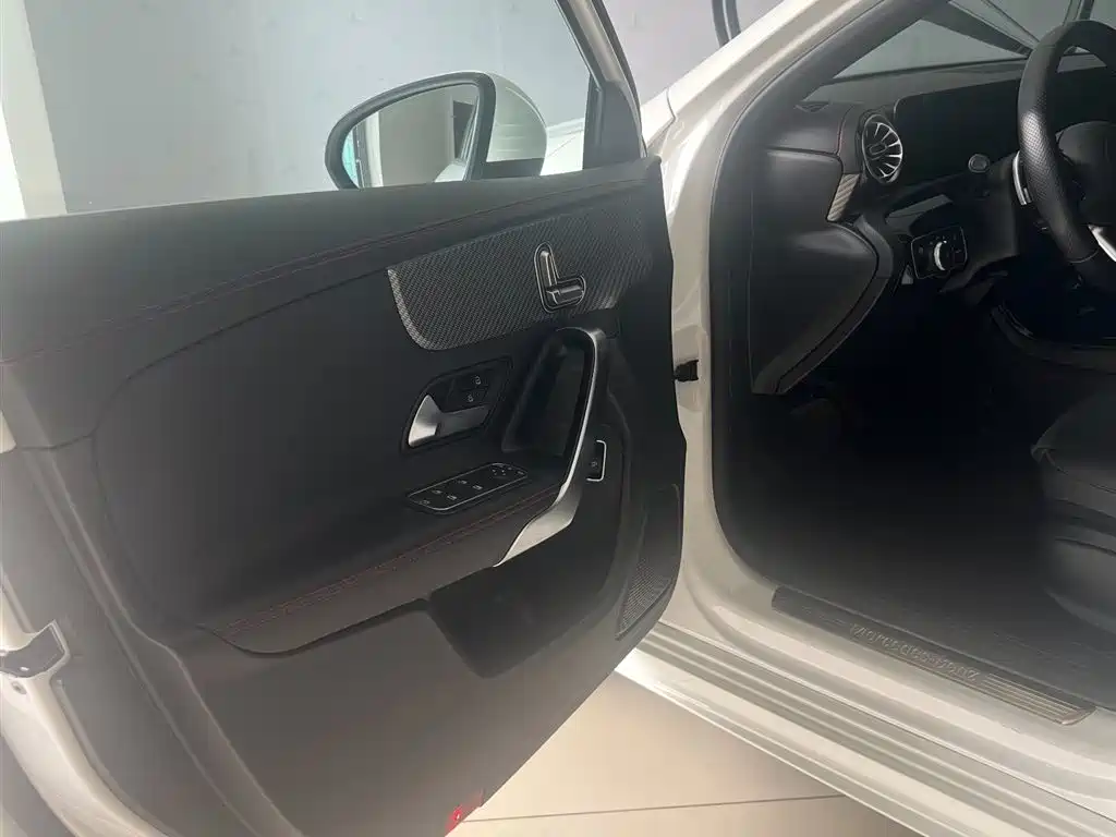 Mercedes-Benz A-Class 2023 A 200 L Fashion Edition