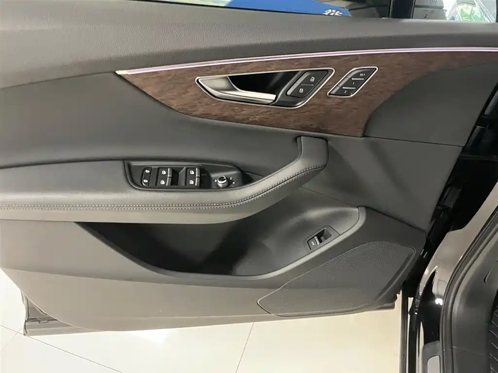 Audi Q7 2023 45 TFSI quattro S line Sport Edition