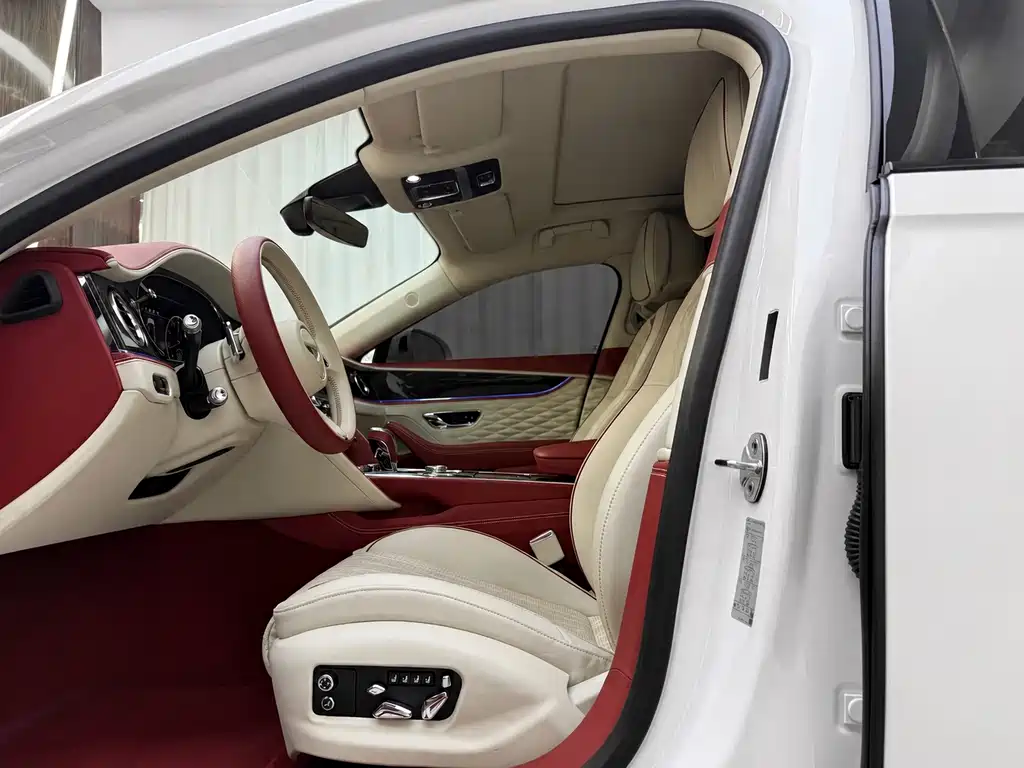 Ferari 2022 Model 4.0T V8 Standard Edition