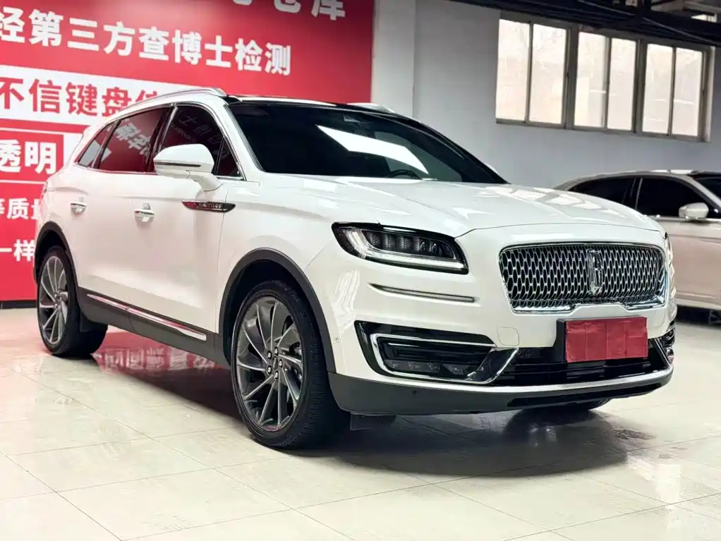 Navigator Import 2020 2.7T AWD Prestige Edition