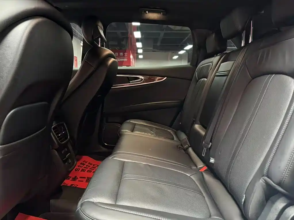 Navigator Import 2020 2.7T AWD Prestige Edition