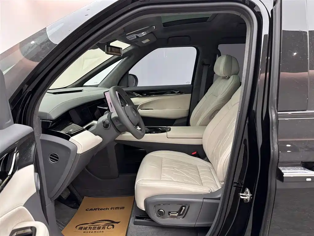 Jizhe 009 2024 7-seat Passage Edition Four-wheel Drive 108kWh