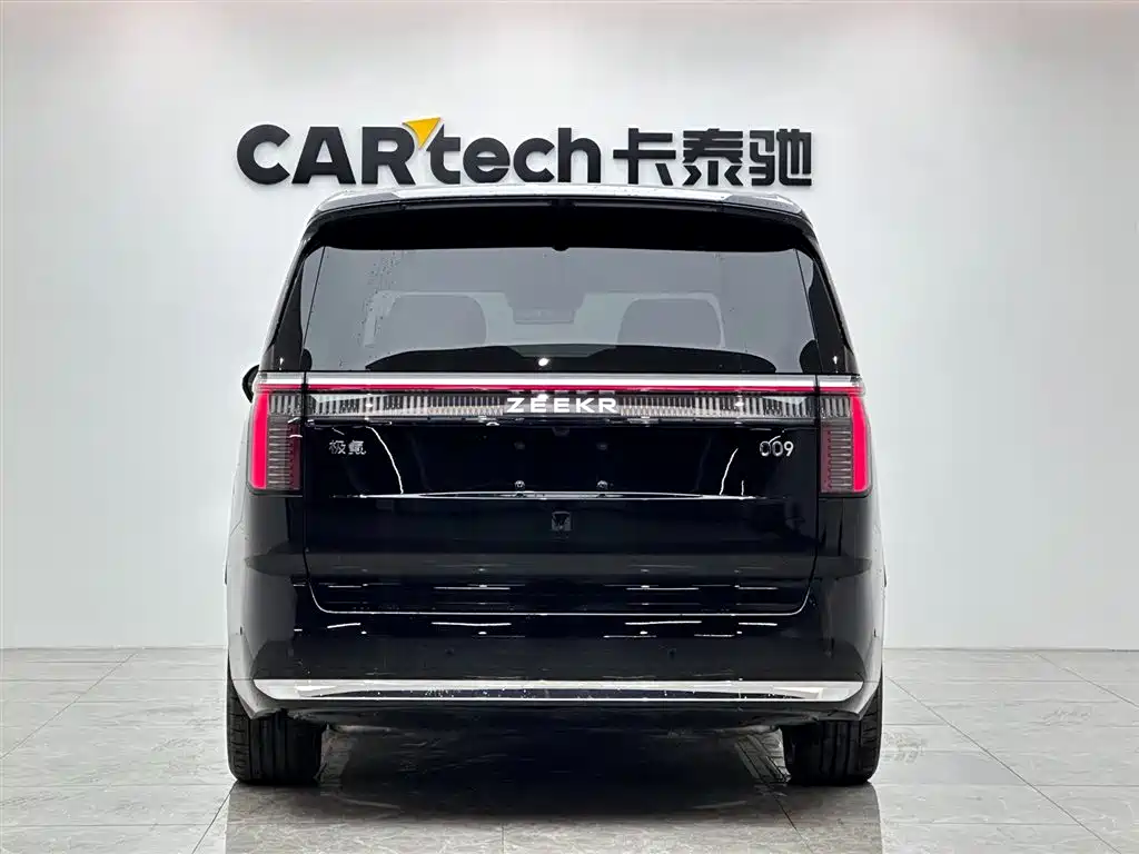Jizhe 009 2024 7-seat Passage Edition Four-wheel Drive 108kWh