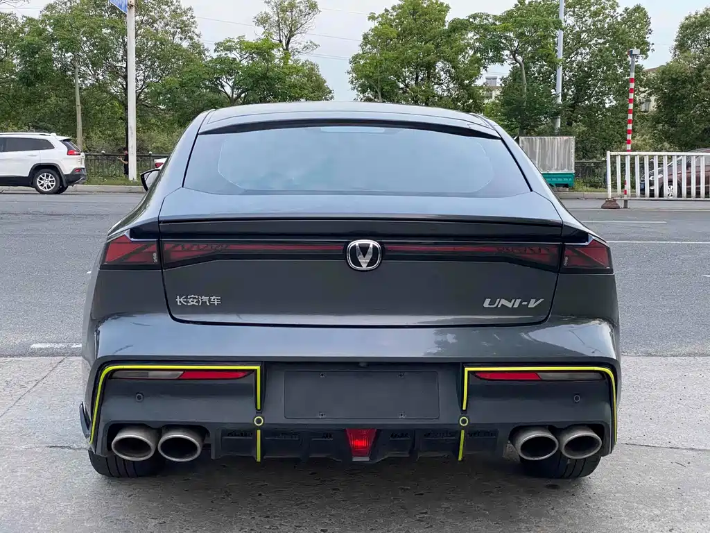 Changan UNI-V 2022 Model 1.5T Sports Edition
