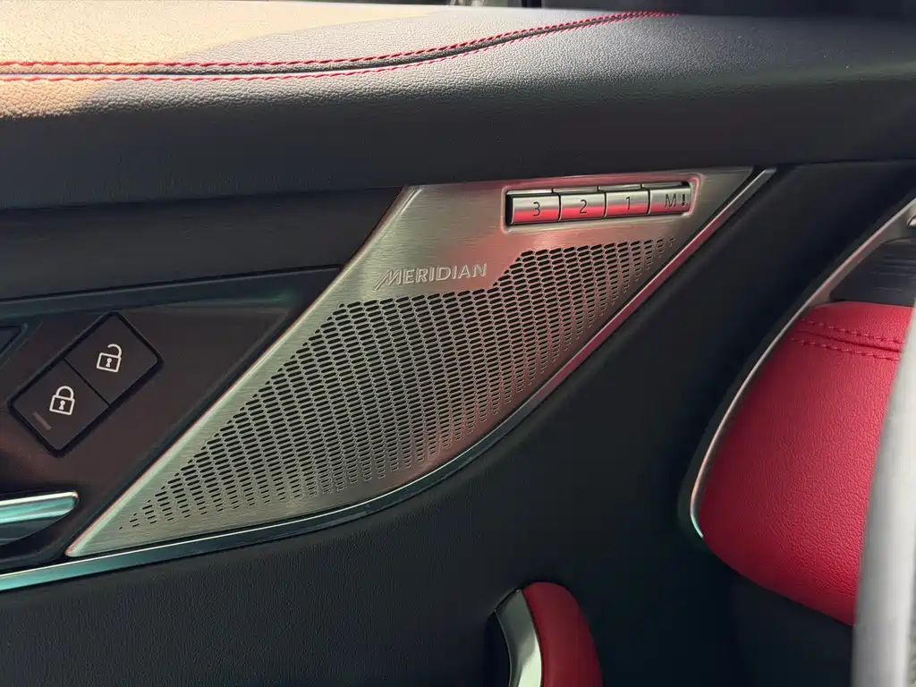Jaguar F-PACE 2024 P250 R-Dynamic HSE
