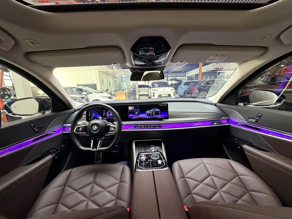 BMW 7 Series 2023 735Li M Sport Package