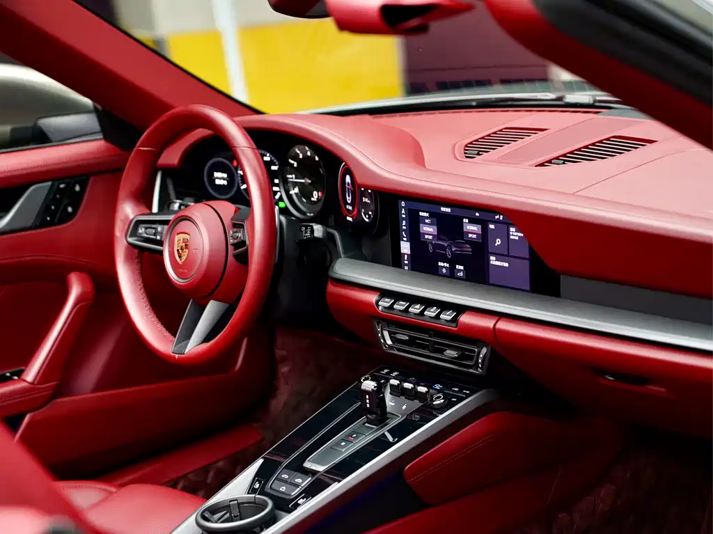Porsche 911 Carrera Cabriolet 3.0T 2020 Model
