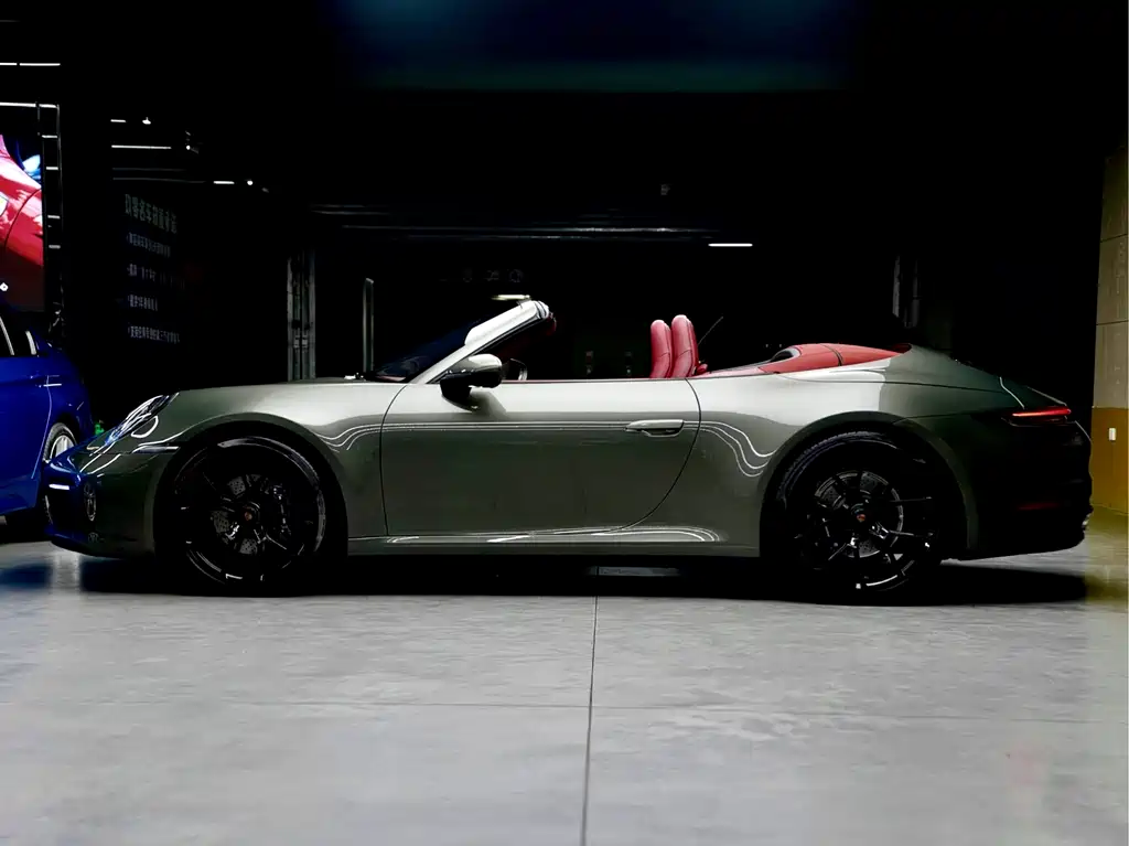 Porsche 911 Carrera Cabriolet 3.0T 2020 Model