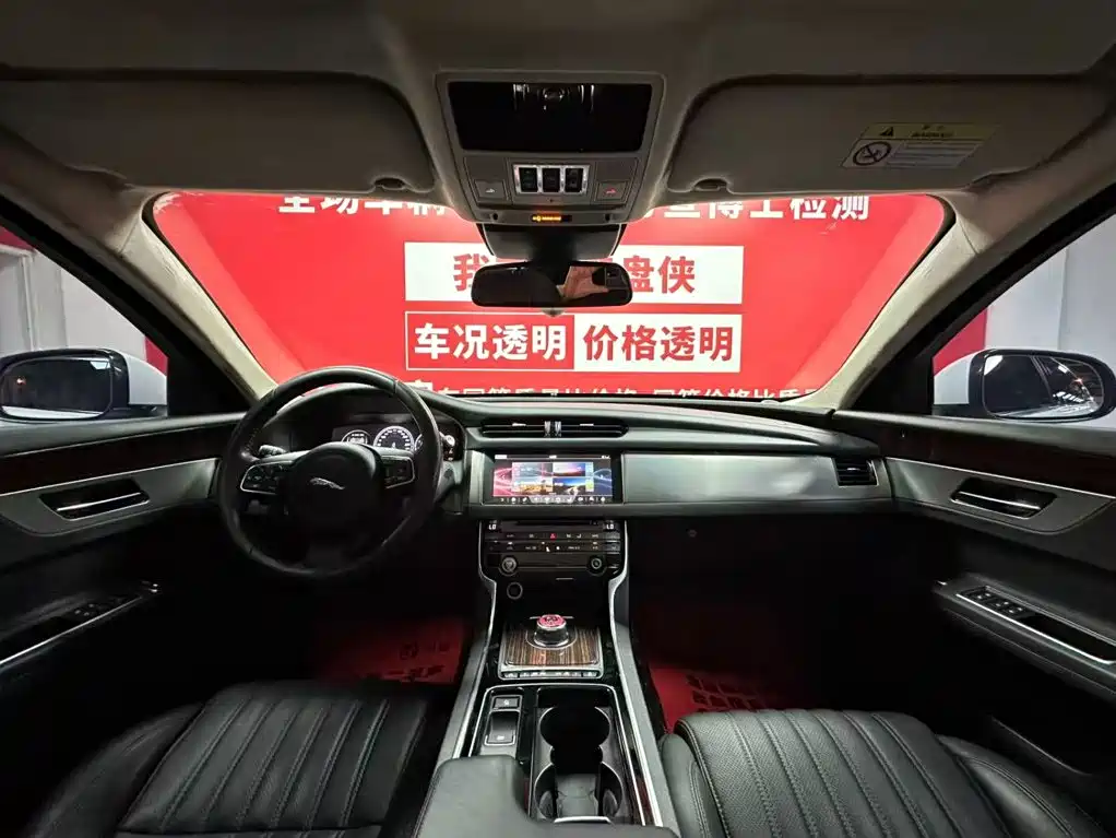Jaguar XFL 2017款 XFL 2.0T 240PS Luxury Edition