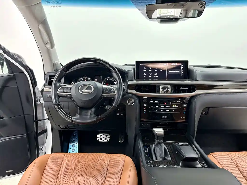 Lexus LX 2019 570 Peak Special Edition