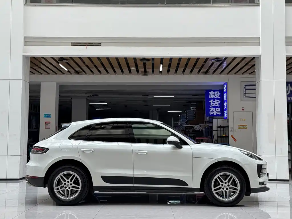 Macan 2018 2.0T