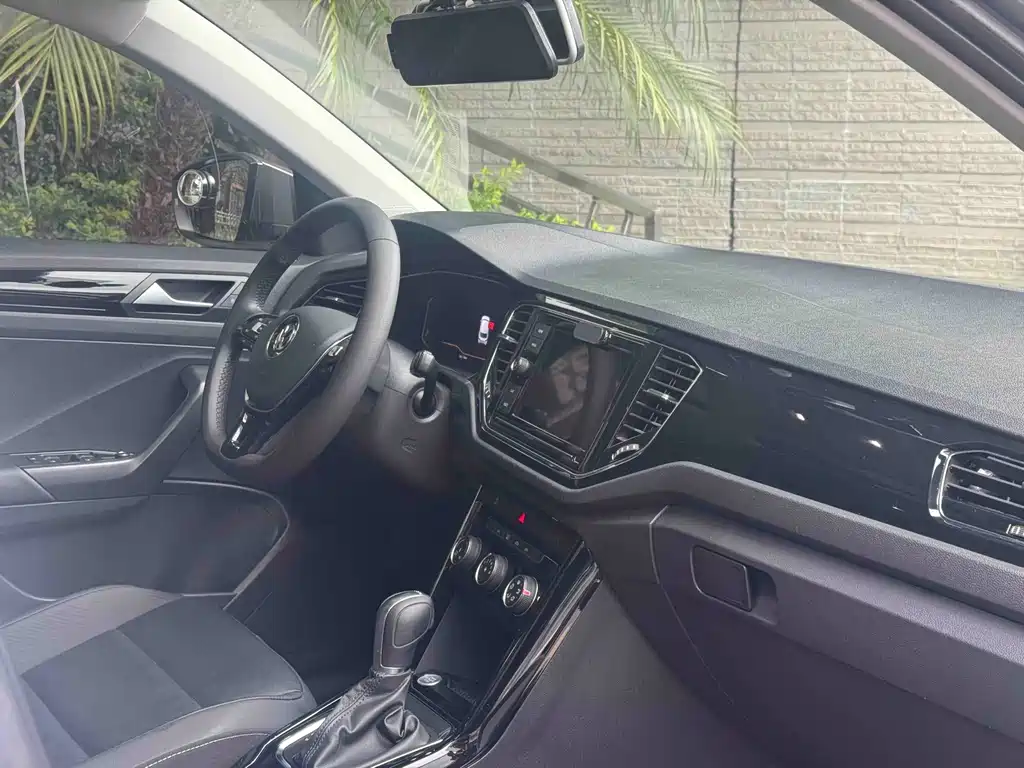 T-ROC 2020 280TSI DSG Two-wheel Drive Comfort Edition