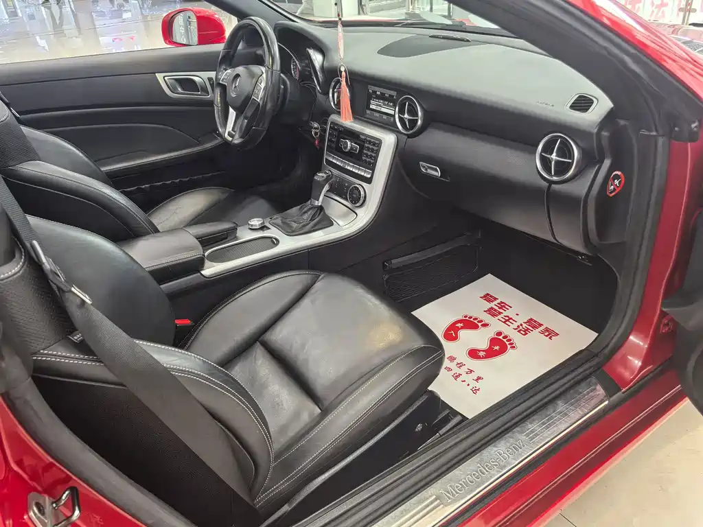 Mercedes-Benz SLK Class 2011 model SLK 200 Sportline