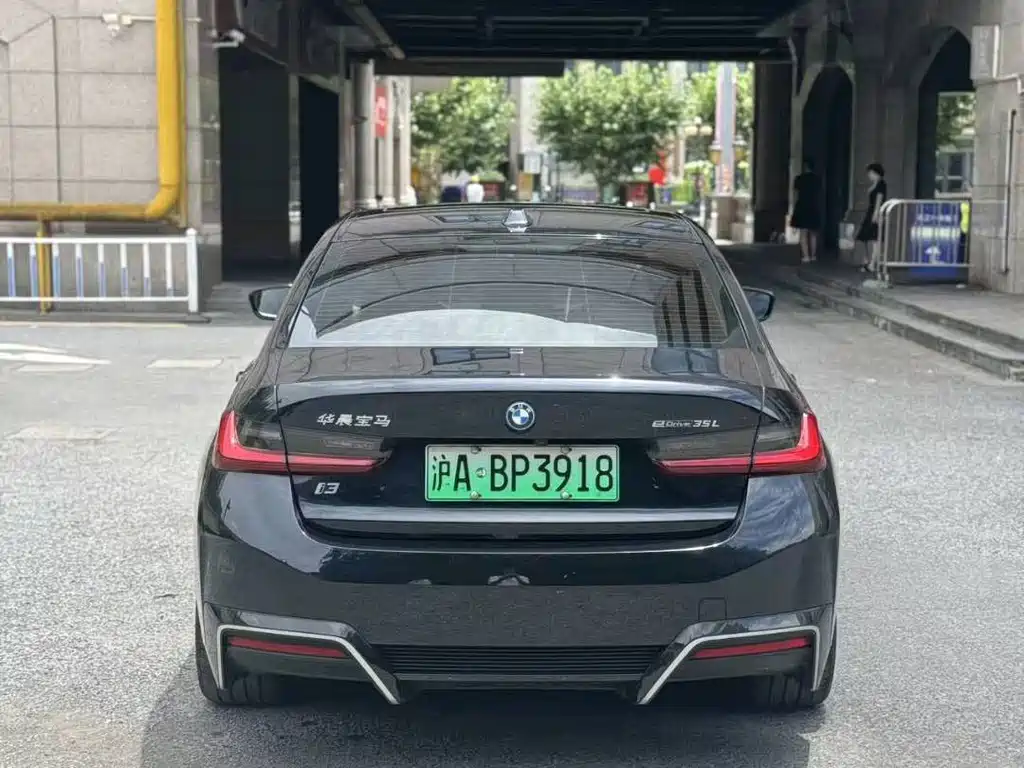 BMW i3 2022 eDrive 35 L
