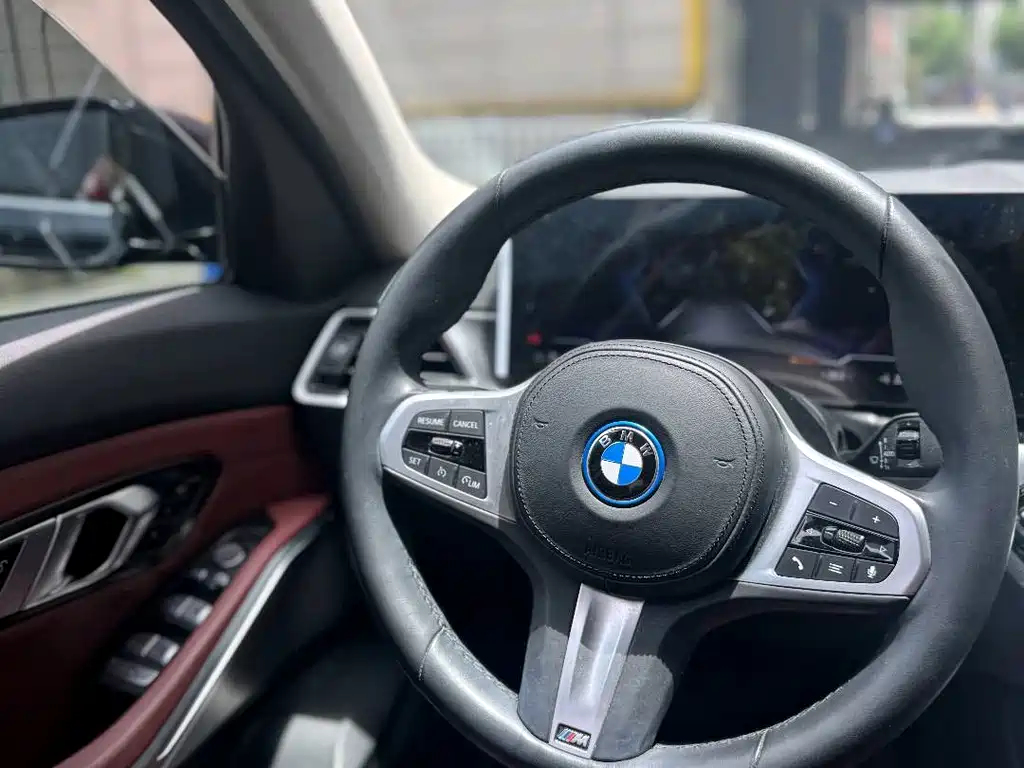 BMW i3 2022 eDrive 35 L