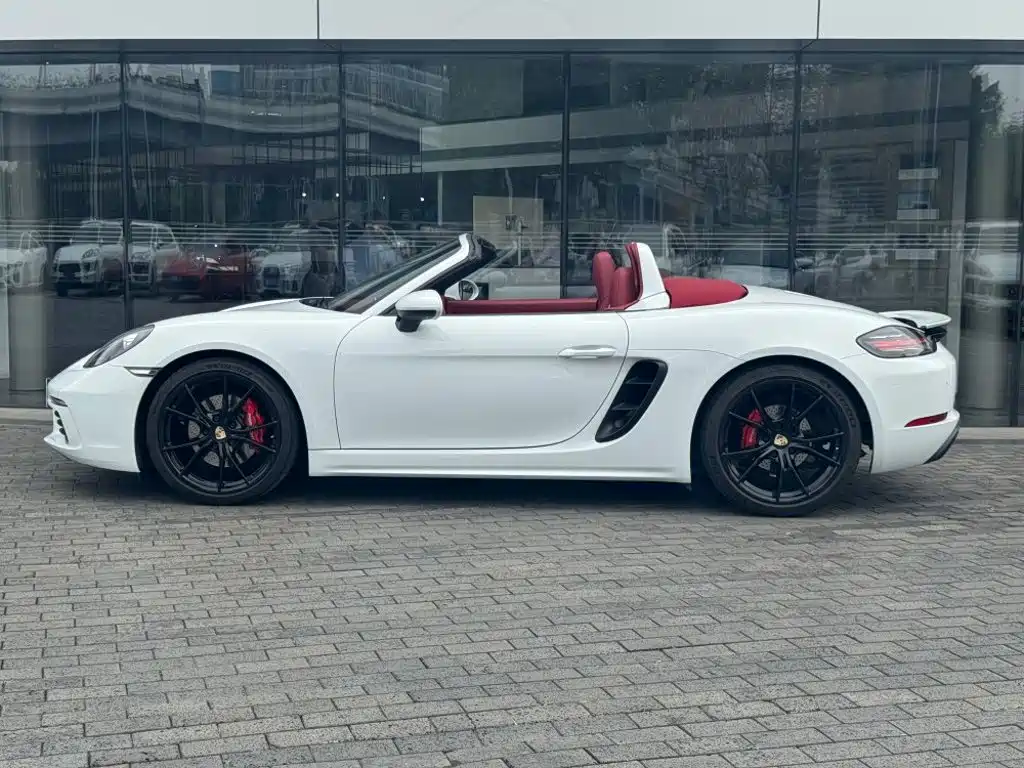 Porsche 718 Boxster 2.0T 2022 Model