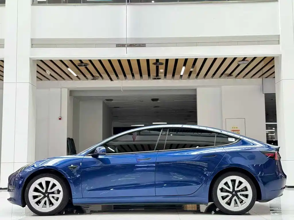 Model 3 Standard Range Rear-Wheel Drive Upgrade 2021