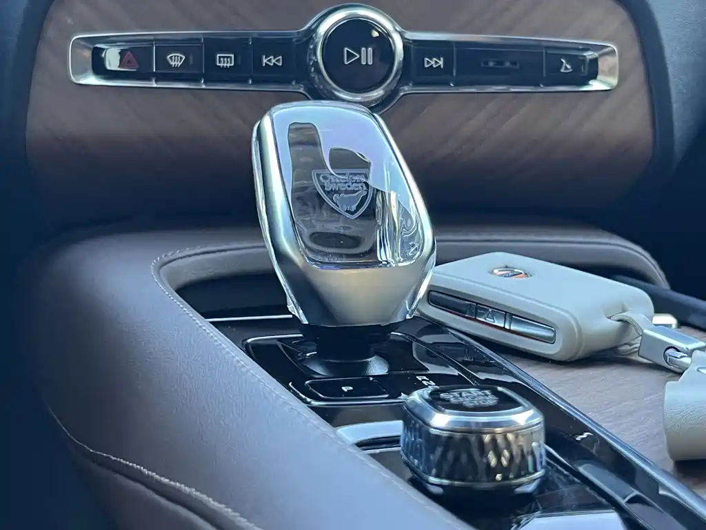 Volvo XC90 2024 B6 Intelligent Luxury Edition 7-seater