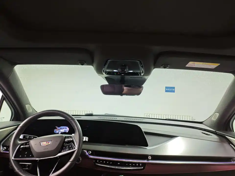 Cadillac XT5 2025 2.0T Platinum Edition
