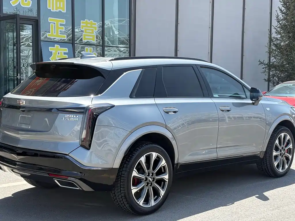 Cadillac XT5 2025 2.0T Platinum Edition
