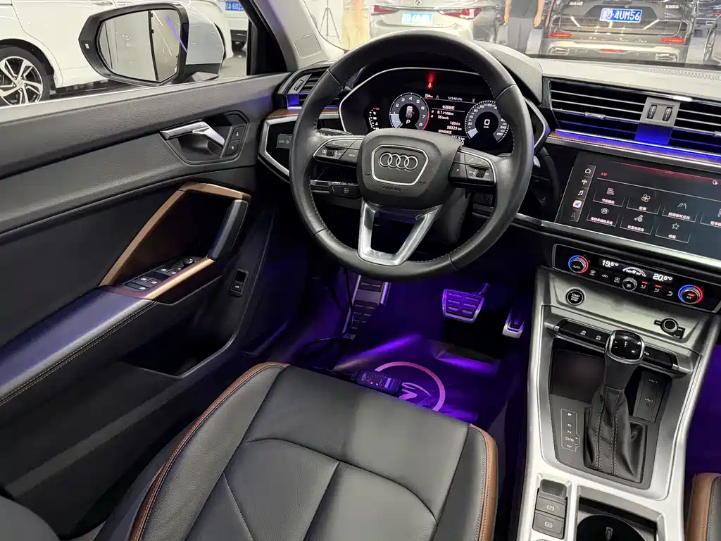 Audi Q3 2022 35 TFSI Fashion Elegance Edition