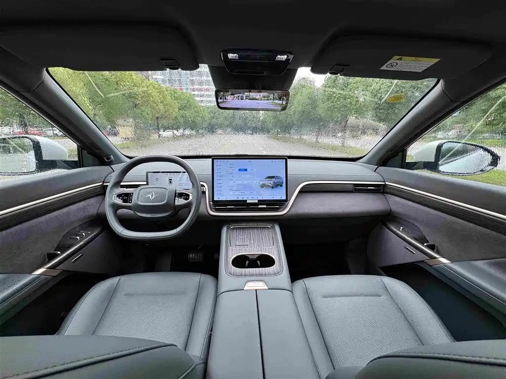 eπ008 2024 6-seat Extended Range Edition