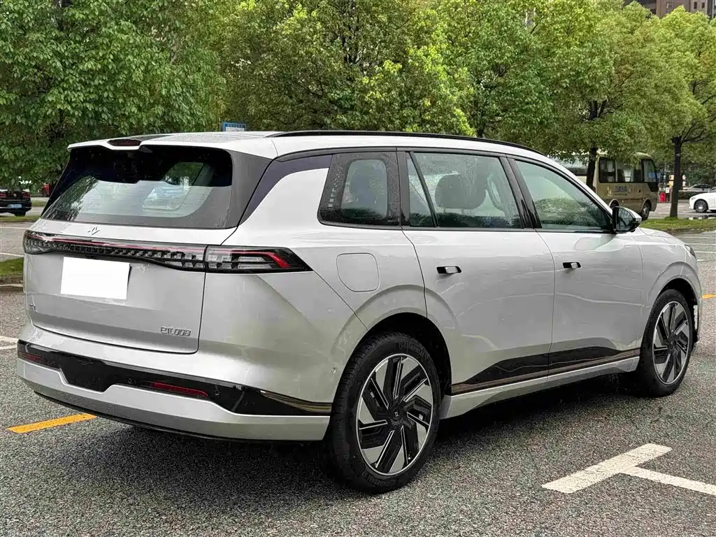 eπ008 2024 6-seat Extended Range Edition