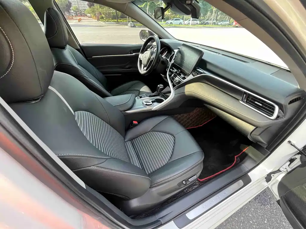 Camry 2023 2.0S Knight Edition