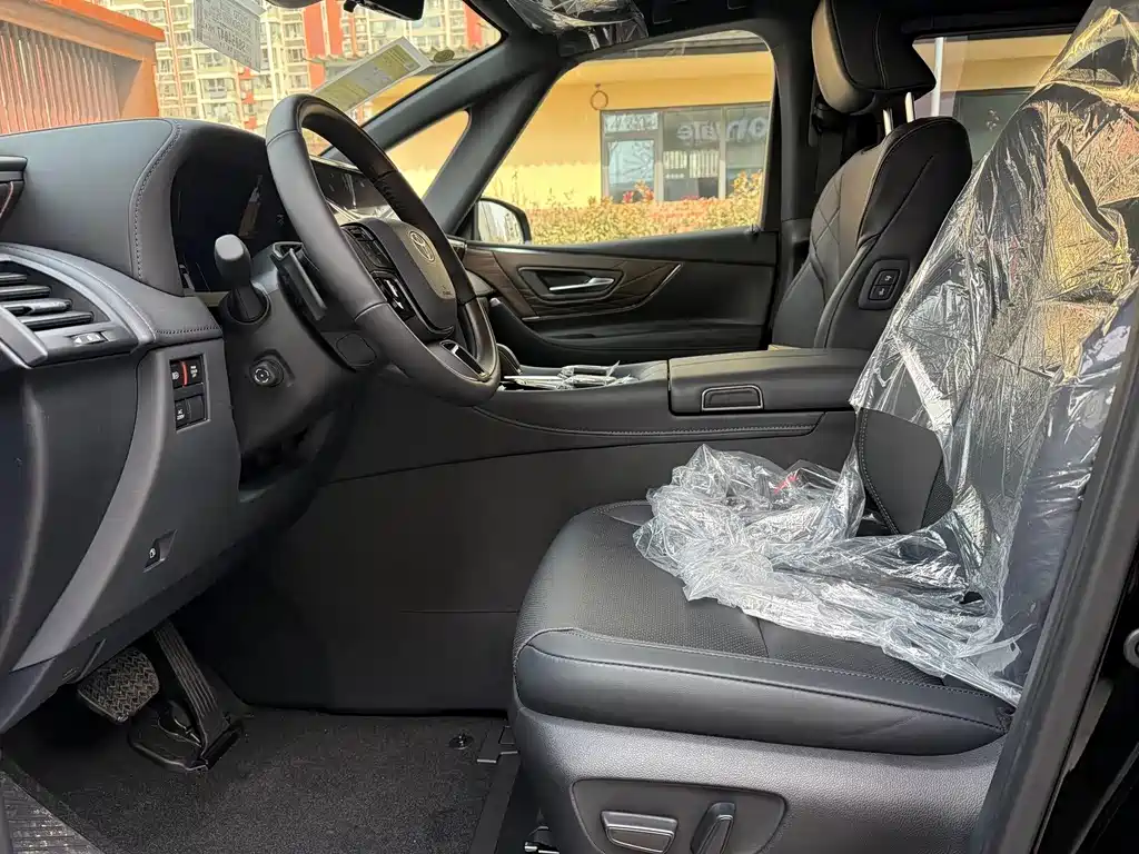 Alphard 2025款 Hybrid 2.5L Premium Gold Edition