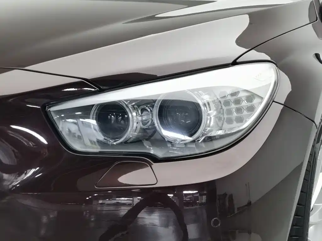 BMW 5 Series GT 2014 528i Leading Edition