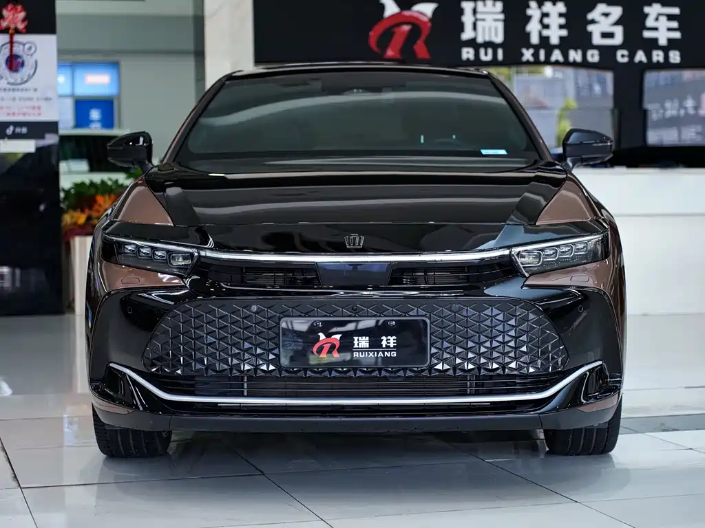 2023 Crown SportCross 2.4T SportCross HEV 4WD Ultimate Edition