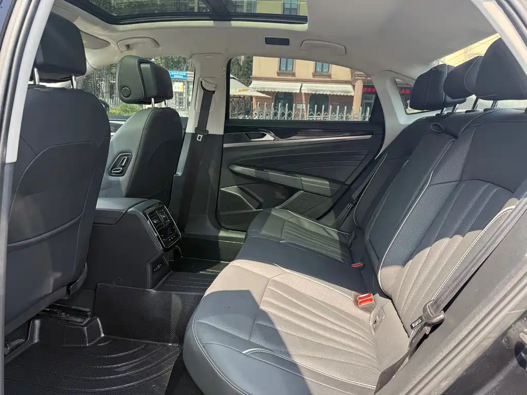 Passat 2024 330 TSI Starlight Elite Edition