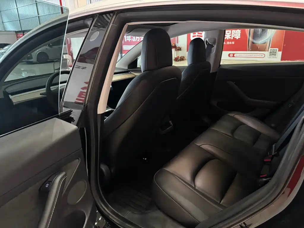 Model 3 Rear-Wheel Drive 2022