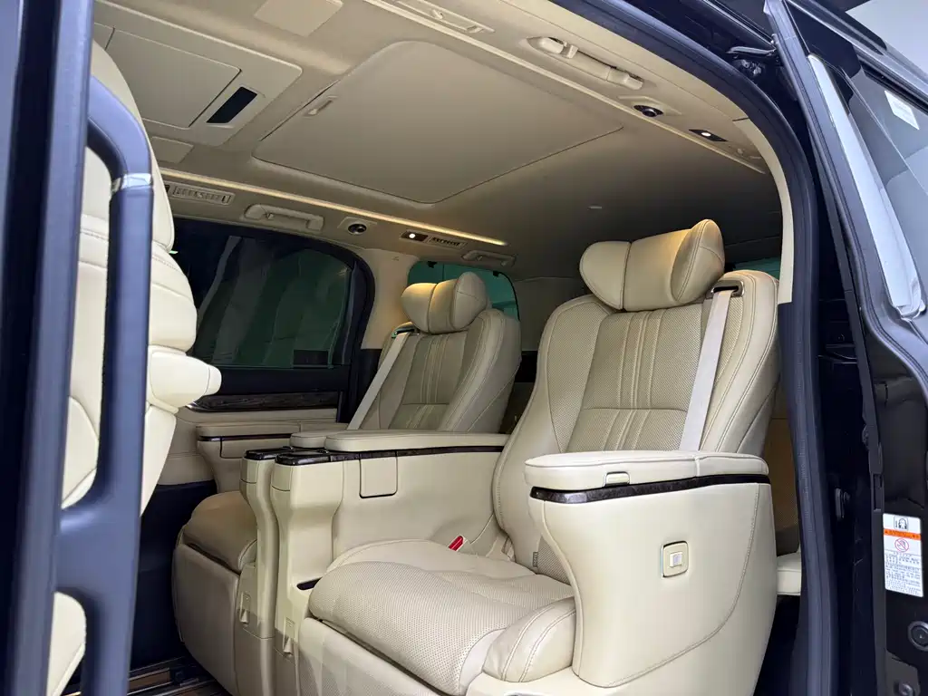 Camry 2021 2.5L HV Luxury Edition