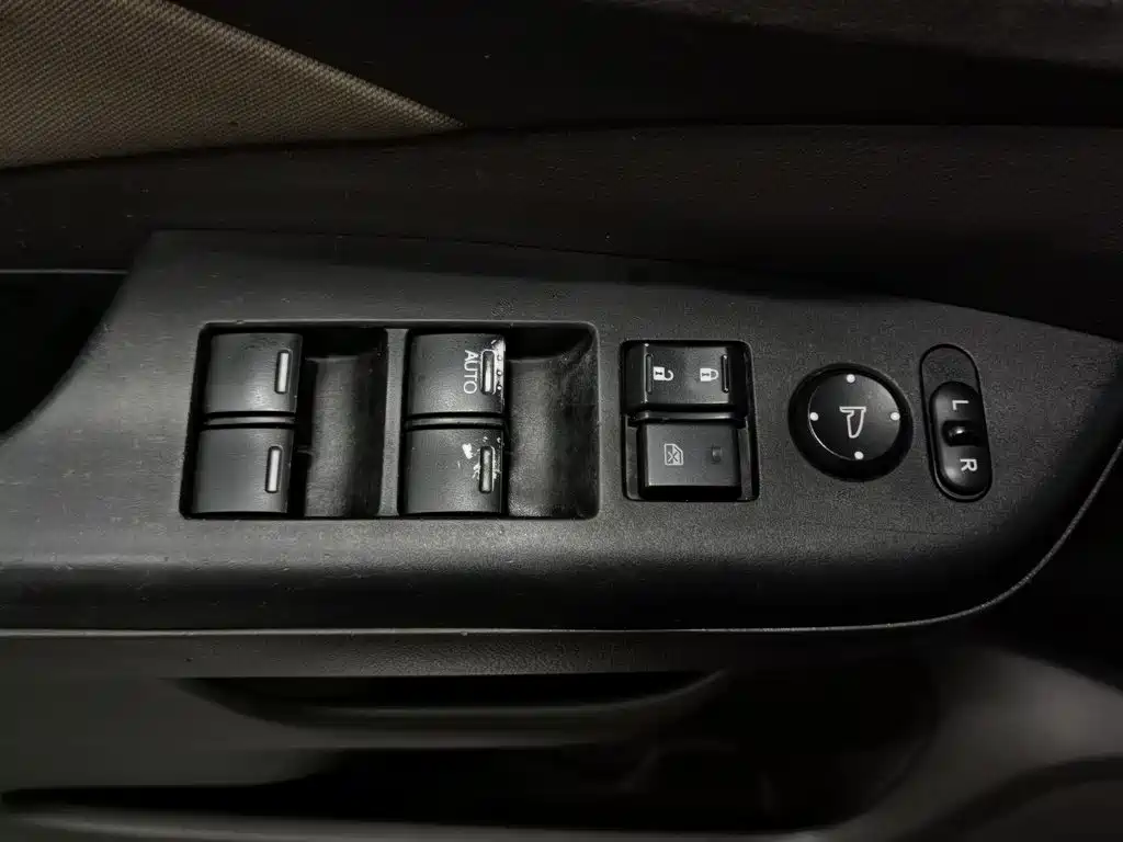 Honda CR-V 2012 2.0L Two-wheel Drive Urban Edition
