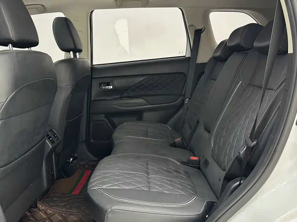 Outlander 2021 2.0L 2WD Enjoyment Edition 5-seat