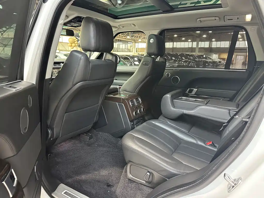 Range Rover 2015 3.0 SC V6 Vogue SE Extended Edition
