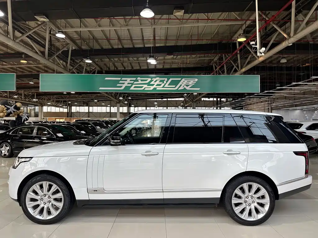 Range Rover 2015 3.0 SC V6 Vogue SE Extended Edition
