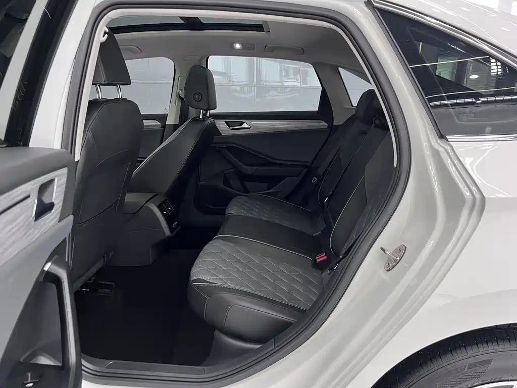 2023 Volkswagen Sagitar 280 TSI DSG Beyond Plus Edition