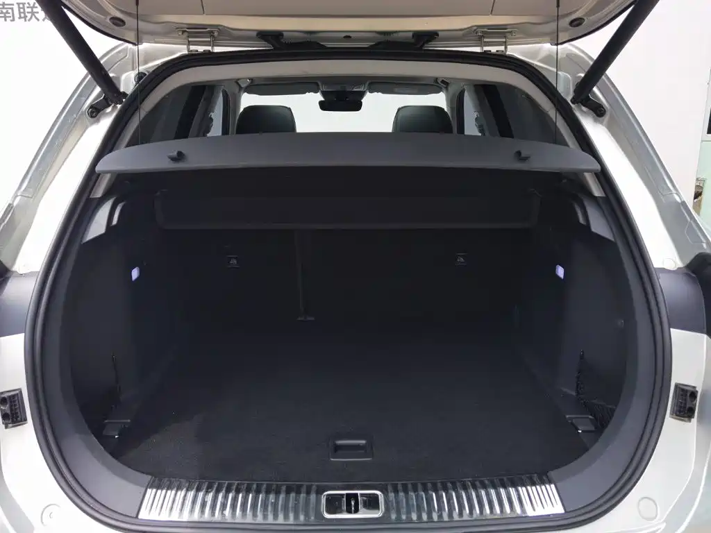 Hongqi HS5 2019 Model 2.0T Zhilian Qixiang 4WD Edition