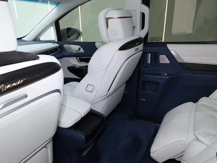 2025 Century 2.0T Six-Seater Yunshe Edition